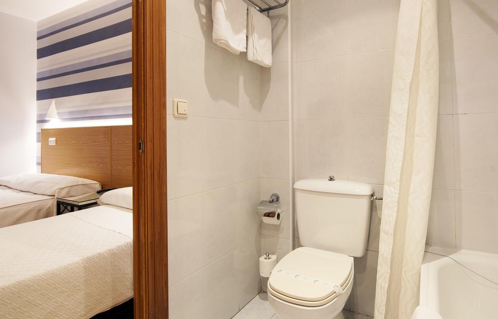 Hostal Bezana Burgo Habitación foto
