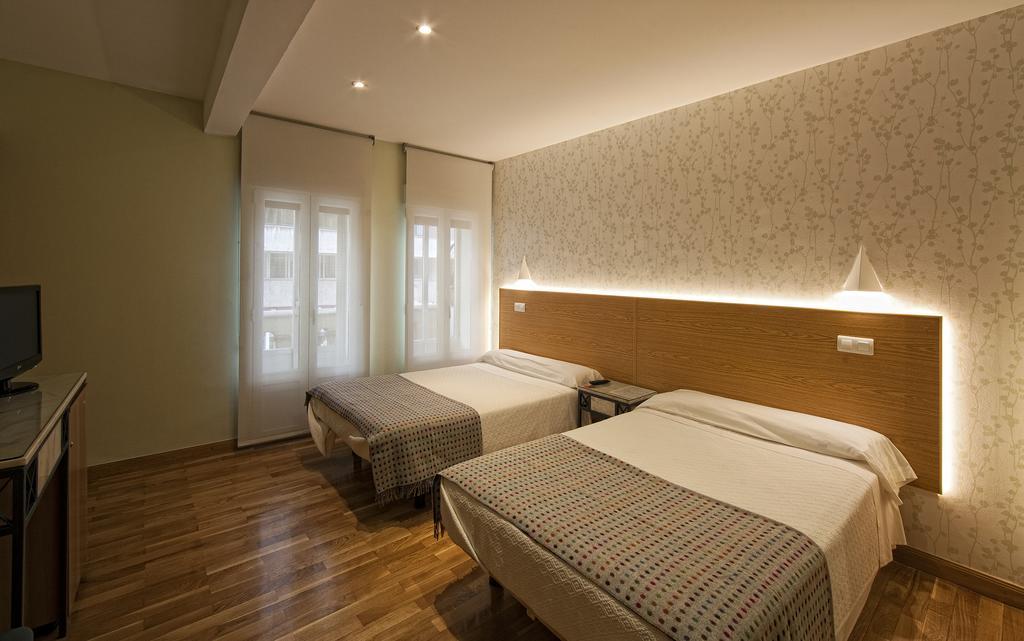 Hostal Bezana Burgo Habitación foto